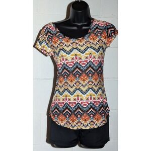 No Boundaries Tribal Aztec Print Top Criss Cross Back Short Sleeve Shirt Medium